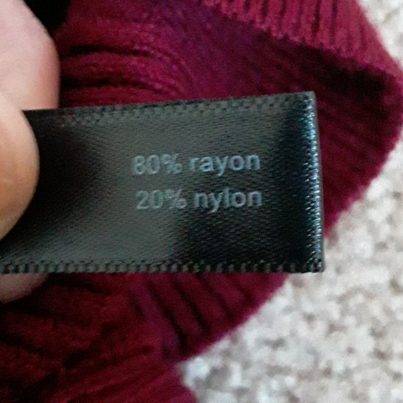 Beautiful limited turtle neck sweater size small - Picture 4 of 4